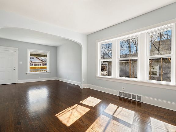 5th image of 10452 S Wentworth Ave