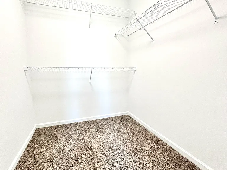 407 Gethings Cir #407 — Photo 7
