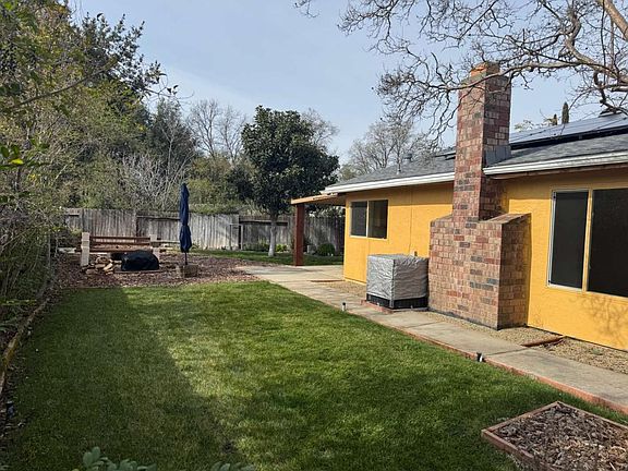 4th image of 6249 Sunmist Way