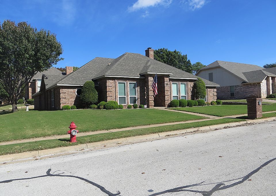 2nd image of 1701 Berwichshire Ct