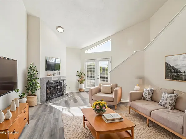 10855 Meadowglen Ln APT 1030, Houston, TX 77042