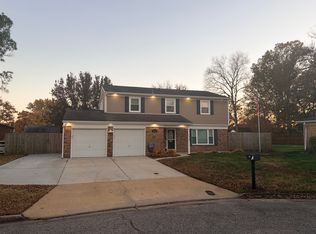 5117 Clear Lake Cir, Virginia Beach, VA 23464