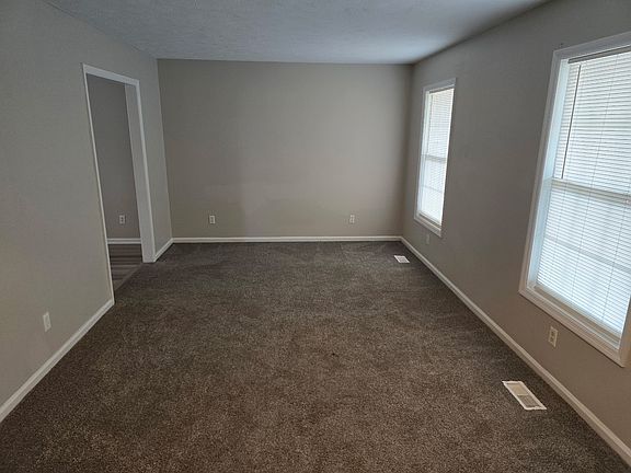 3rd image of 630 Connaly Dr
