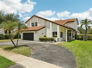 710 SW 95th Ter, Pembroke Pines, FL 33025