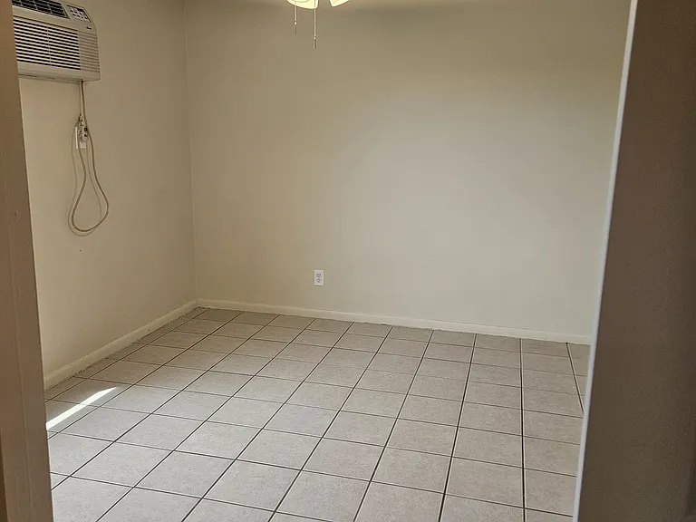310 Main St #4 — Photo 12