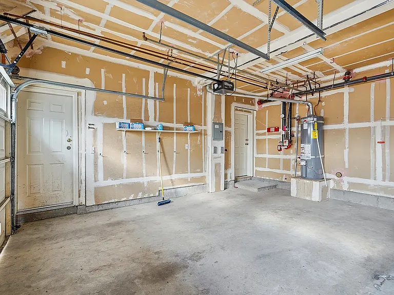 599 Marble Arch Ave — Photo 20