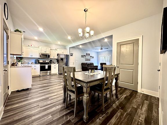 4th image of 107 Grass Land St
