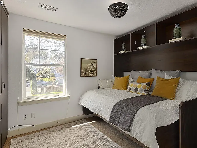 116 SE 72nd Ave — Photo 8