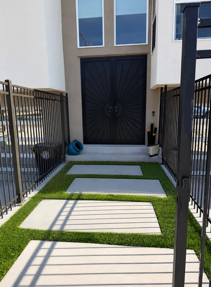 2 bed, 2.5 bath, 1411 sqft, $3,200 — Photo 3