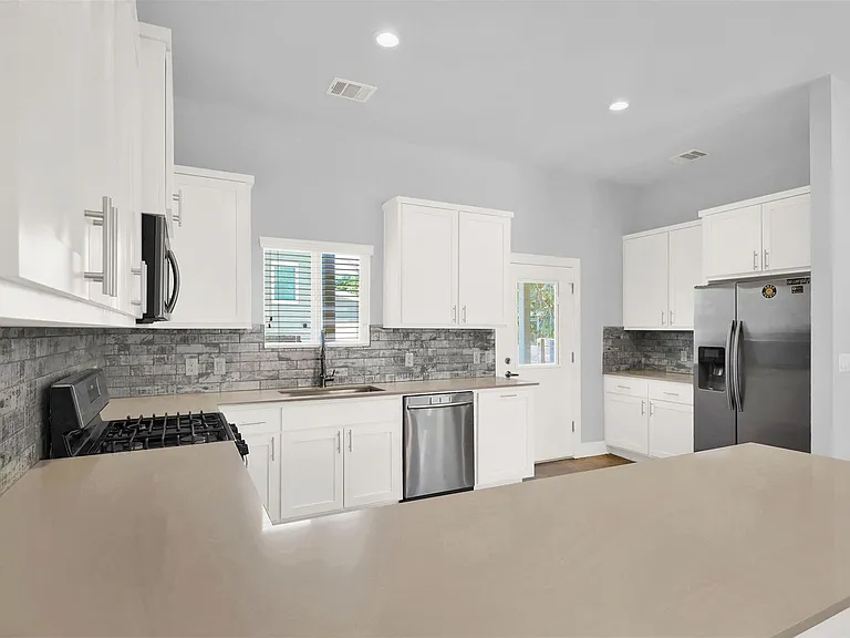 6902 Carver Ave #A — Photo 5