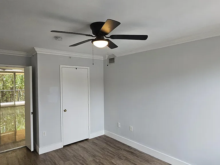400 Scotia Dr #203 — Photo 72