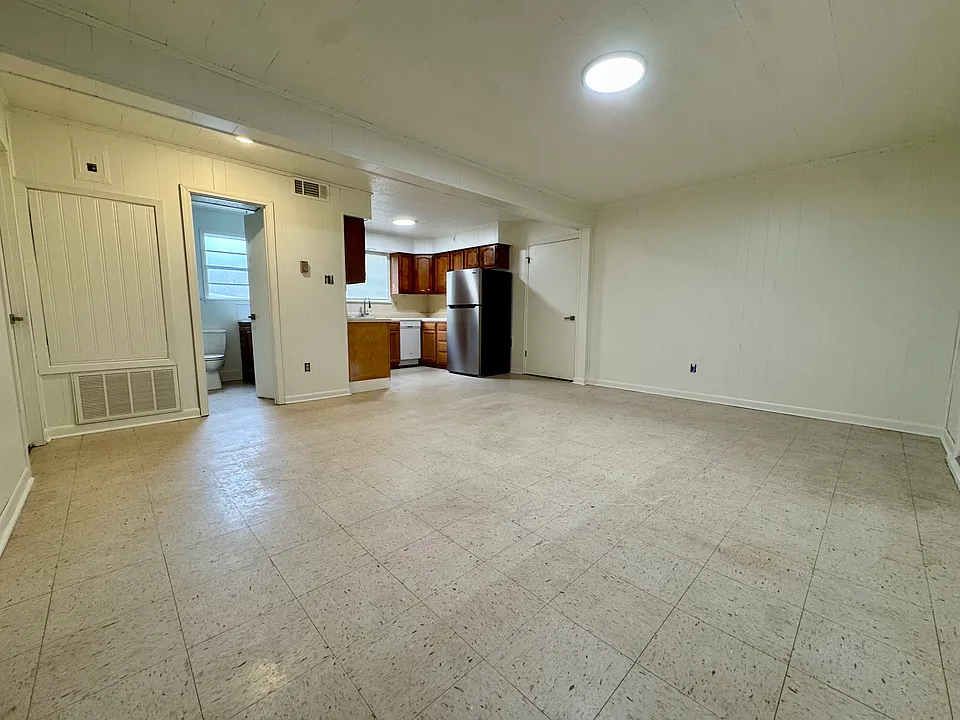 536 Aurora Ave #1/2-B