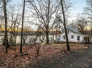 9 Whitman Pl, Edison, NJ 08817