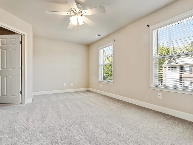 3705 Lambert Ln NE — Photo 19