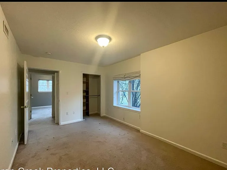 28 Jefferson Dr — Photo 16