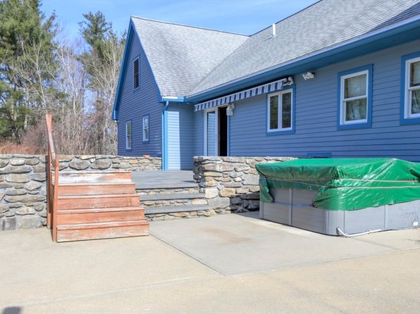 79 Wellington Rd, Templeton, MA 01468