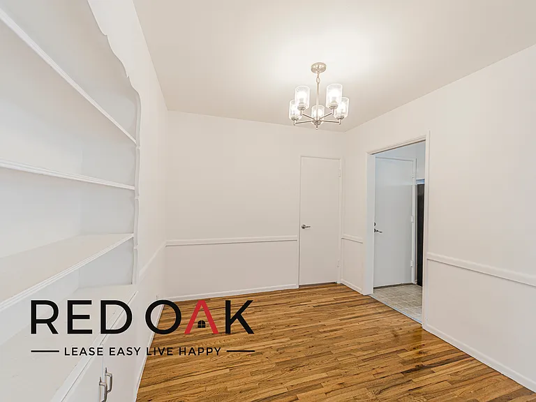 Laurel Garden Apartments — Photo 14