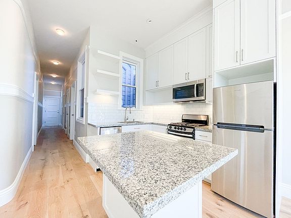 5th image of 861-865 Fell St #863B