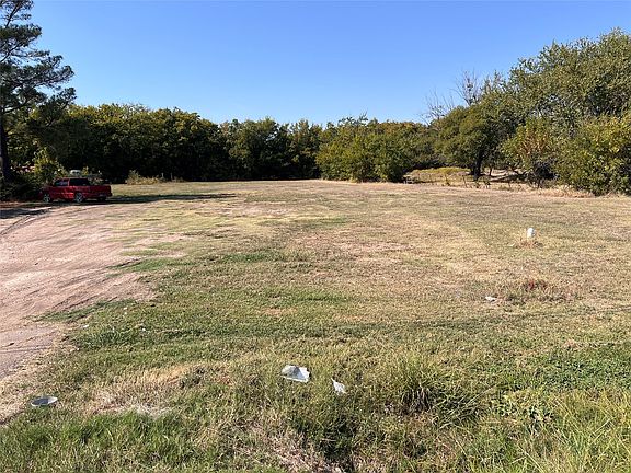 4th image of 1523 N State Highway 121
