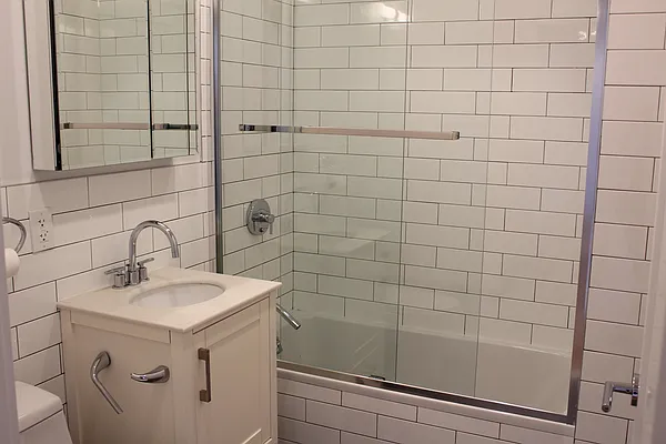 Rented by Vertical Real Estate LLC | media 1