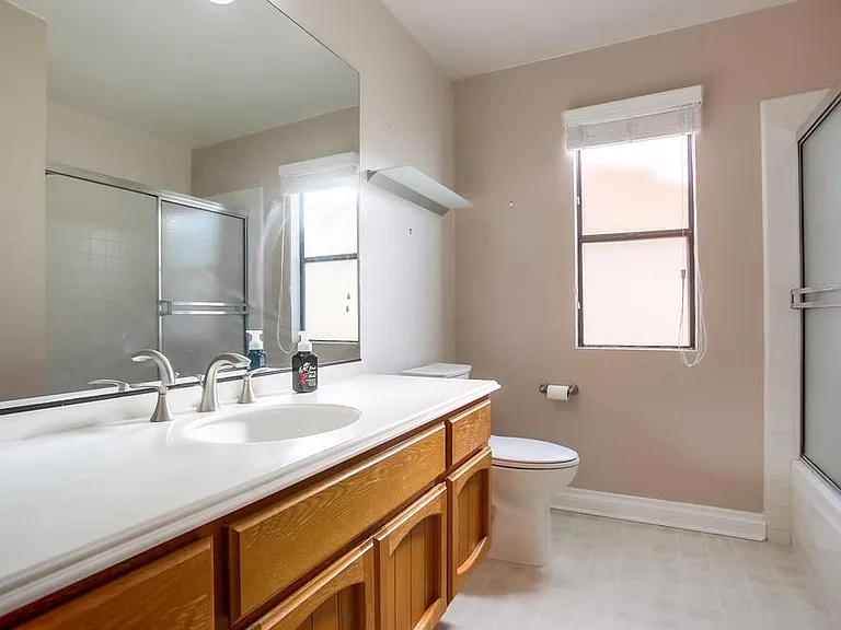 18397 Camberwell Ln — Photo 30