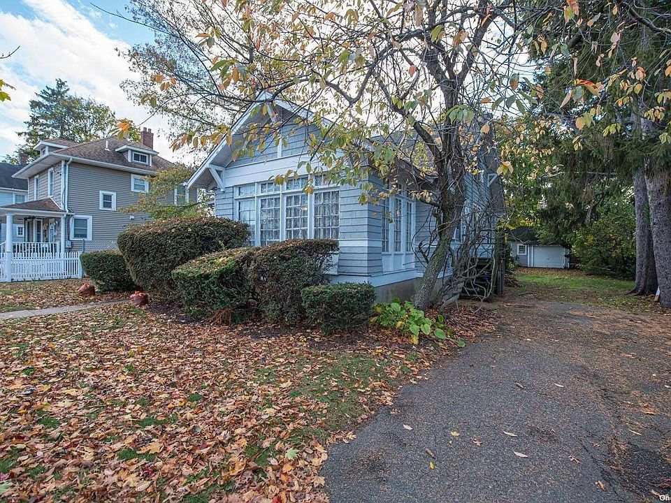 253 N Wellwood Ave, Lindenhurst, NY 11757 MLS 3445385 Zillow