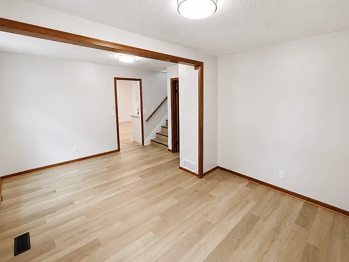 Building Photo - 303 Barder Ave