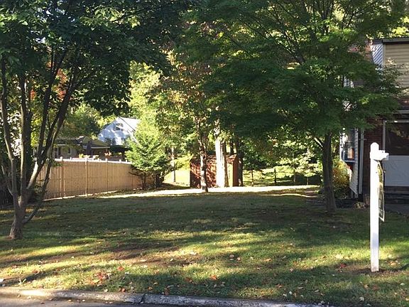 5th image of 65 Midland Ave