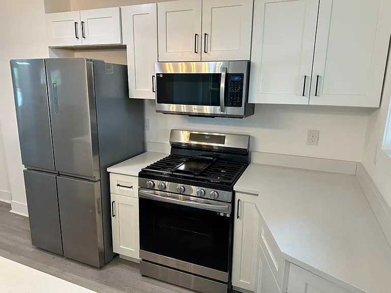 1367 Marlboro Ave — Photo 3