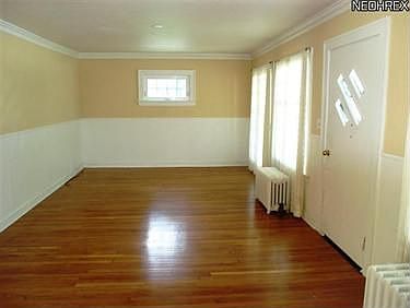 4th image of 154 E 203rd St