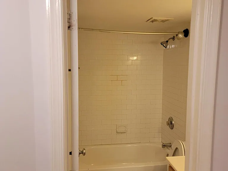 330 Rhode Island Ave NE #10 — Photo 35