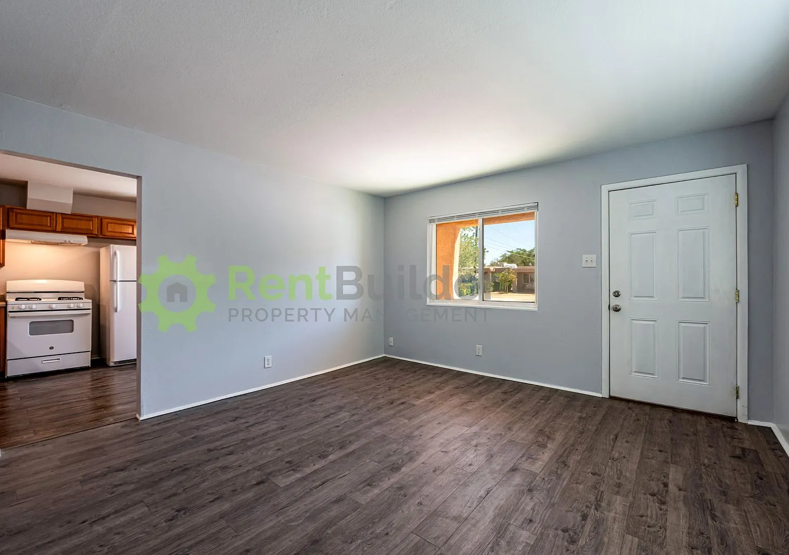 3 bed, 2.0 bath, 1680 sqft, $1,795 — Photo 3