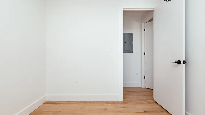 Rented by Nooklyn NYC LLC | media 27