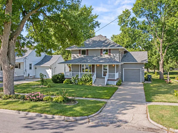 165 W 5th St N, Cottonwood, MN 56229