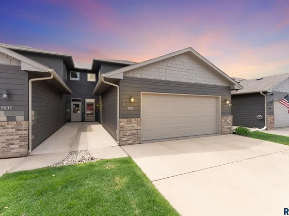 9007 W 32nd St, Sioux Falls, SD 57106