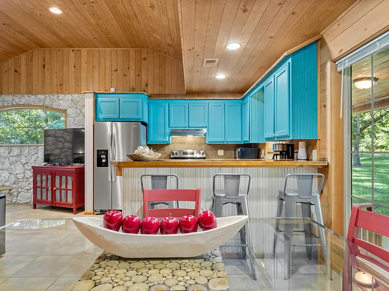 309 Lynch Clements Rd — Photo 5