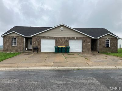 126-128-128 Perryman St, Lebanon, IL, 62254