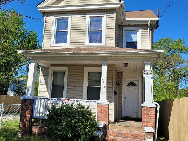 2318 Lansing Ave — Photo 1