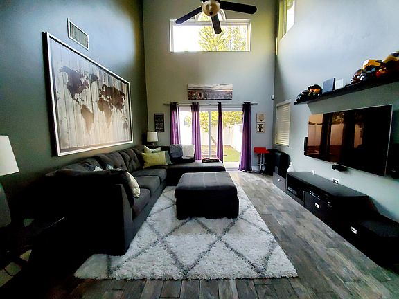 3rd image of 1795 Chatham Cir