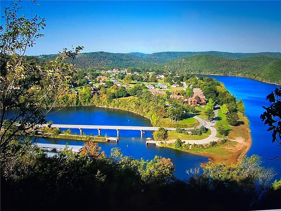 1st image of 16 Sunkist Ln #16