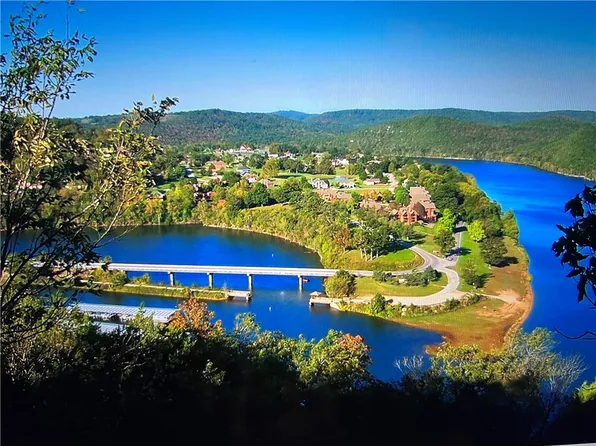 16 Sunkist Ln #16, Eureka Springs, AR 72631