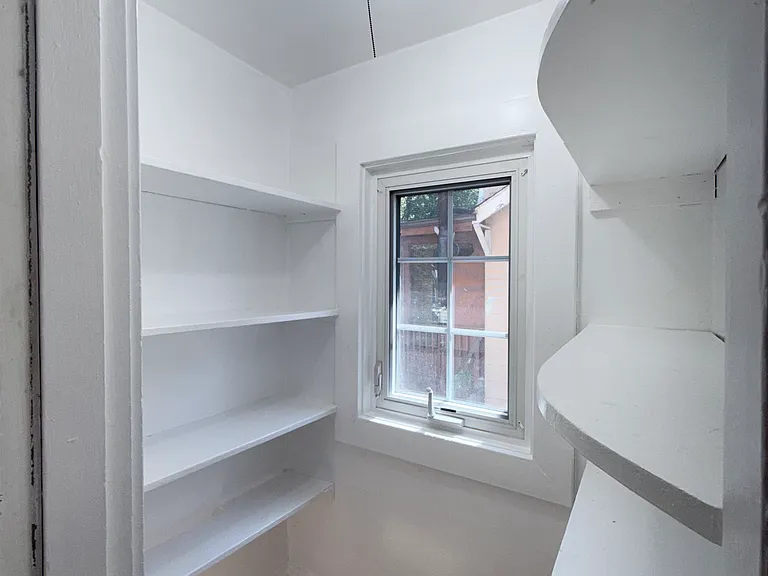 4204 Kennedy St — Photo 5