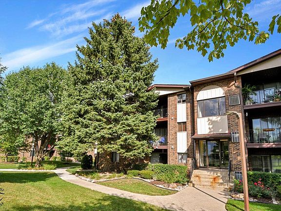 2nd image of 13933 S Laramie Ave APT 221
