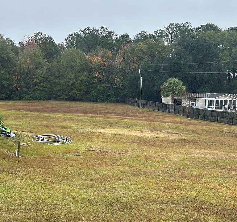 2nd image of 1667 Iris Rd