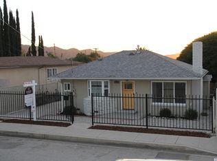 10325 Fernglen Ave, Tujunga, CA 91042