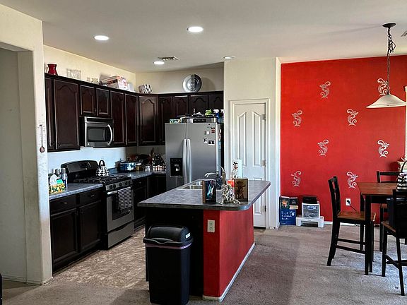 3rd image of 1027 E Madera Grove Ln