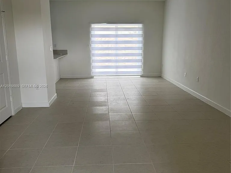 2671 SE 25th Ave — Photo 4