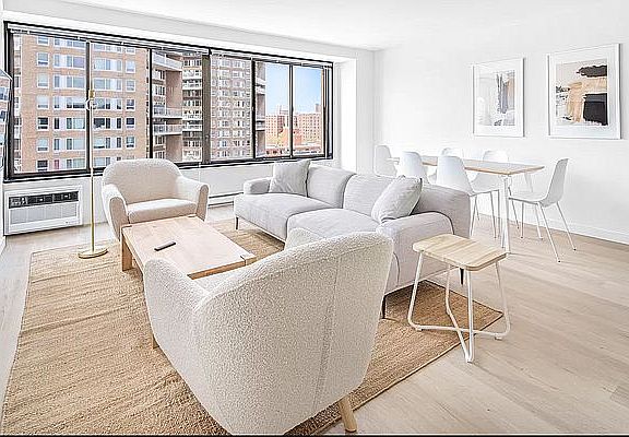 3rd image of 1660 Madison Ave APT 8D