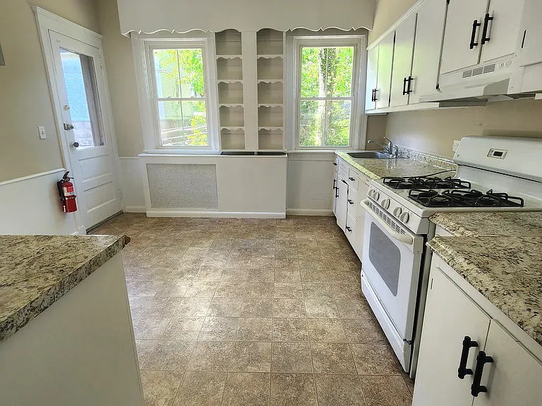 33 Wetmore Ave #A — Photo 5