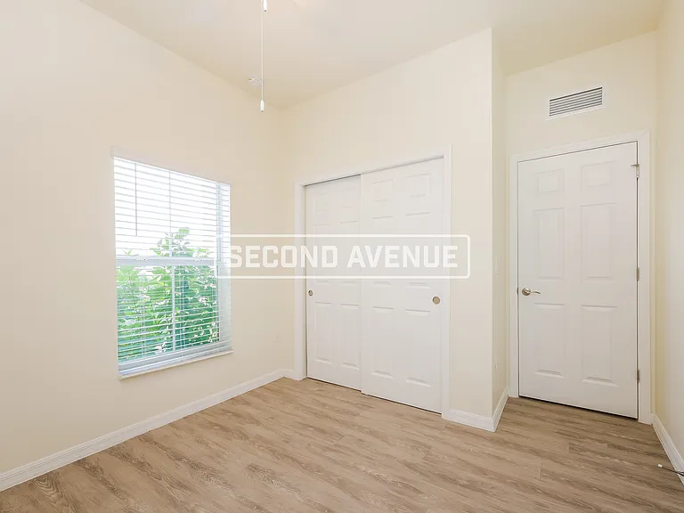 3202 NE 14th Pl — Photo 16